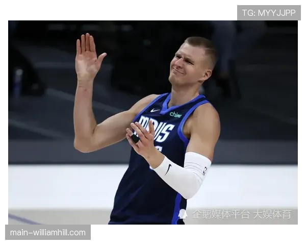 波尔津战术摇摆不定,汉堡高层定位影响赛季最终走向 波尔津战术摇摆不定,汉堡高层定位影响赛季最终走向